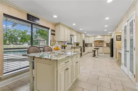 Kitchen - 15 W Levert Dr, Luling, LA 70070 photo 3 of 3