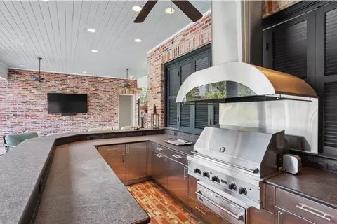 Kitchen - 15532 S Milloit Ln, Covington, LA 70433 photo 6 of 6