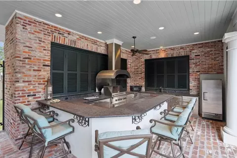 Kitchen - 15532 S Milloit Ln, Covington, LA 70433 photo 5 of 6