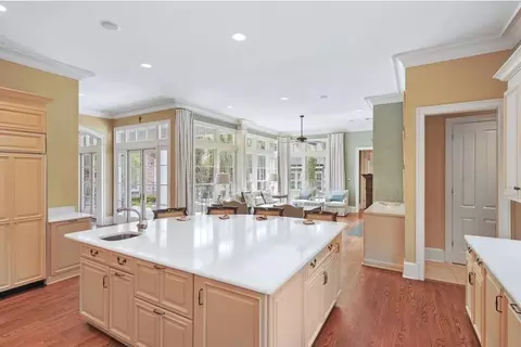 Kitchen - 15532 S Milloit Ln, Covington, LA 70433 photo 4 of 7