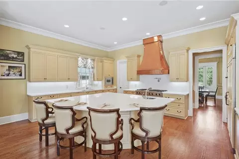 Kitchen - 15532 S Milloit Ln, Covington, LA 70433 photo 3 of 7
