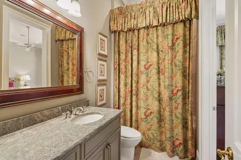 Bath - 15532 S Milloit Ln, Covington, LA 70433 photo 3 of 4
