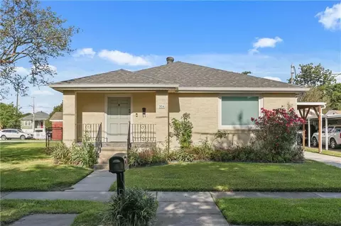 904 Lebeau St, Arabi, LA 70032