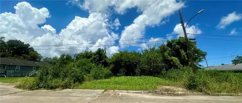 2530 Tupelo St, New Orleans, LA 70117