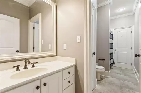Bath - 564 Evergreen Dr, Mandeville, LA 70448 photo 6 of 7