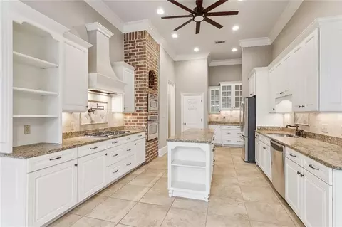 Kitchen - 564 Evergreen Dr, Mandeville, LA 70448 photo 1 of 2