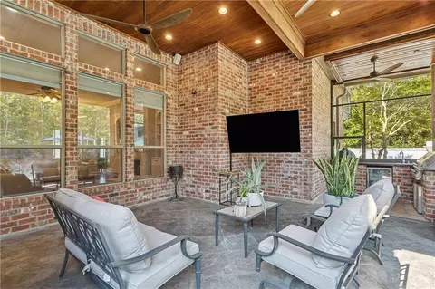 Exterior - 564 Evergreen Dr, Mandeville, LA 70448 photo 13 of 16