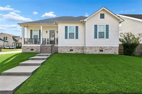 3800 Dominique Dr, Chalmette, LA 70043