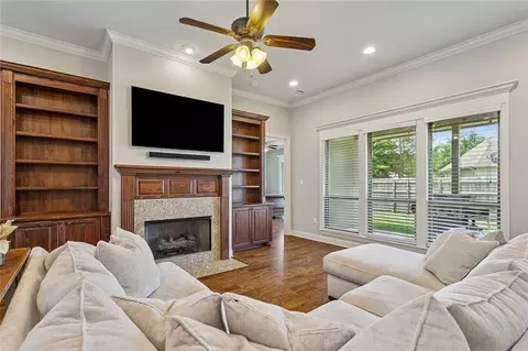 Living - 773 Rue Bourdeaux, Covington, LA 70433 photo 2 of 3