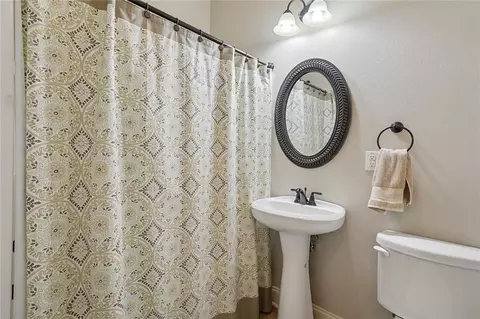 Bath - 773 Rue Bourdeaux, Covington, LA 70433 photo 4 of 4