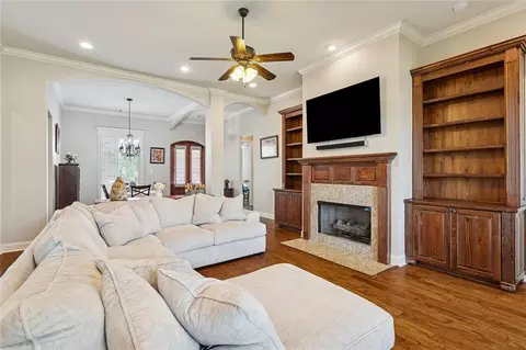 Living - 773 Rue Bourdeaux, Covington, LA 70433 photo 3 of 3