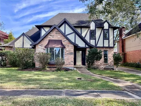 46 Yellowstone Dr, New Orleans, LA 70131