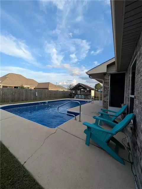 Exterior - 214 Hawthorn Dr, Luling, LA 70070 photo 7 of 7