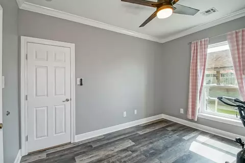 Bedroom - 214 Hawthorn Dr, Luling, LA 70070 photo 3 of 6