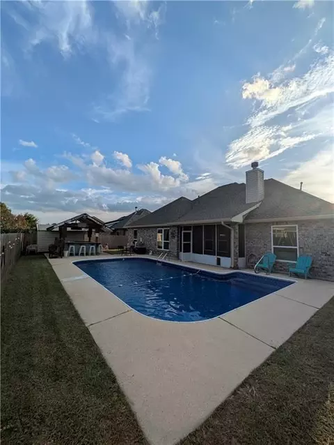 Exterior - 214 Hawthorn Dr, Luling, LA 70070 photo 6 of 7