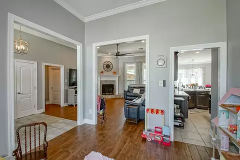 Entry Way - 214 Hawthorn Dr, Luling, LA 70070 photo 3 of 3