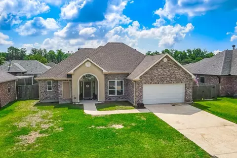 Exterior - 214 Hawthorn Dr, Luling, LA 70070 photo 4 of 7