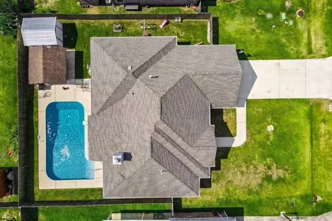 View/Area - 214 Hawthorn Dr, Luling, LA 70070 photo 2 of 3