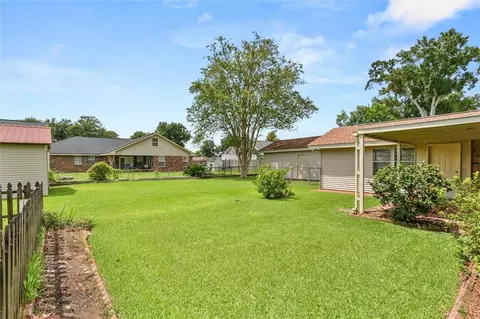 Exterior - 418 Oak Ln, Luling, LA 70070 photo 5 of 7