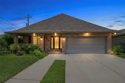 4824 Fairfield St, Metairie, LA 70006