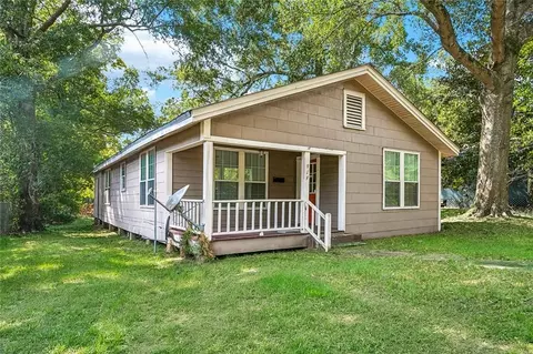 919 Avenue F Ave, Bogalusa, LA 70427