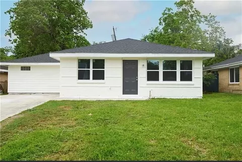 2844 Somerset Dr, New Orleans, LA 70131