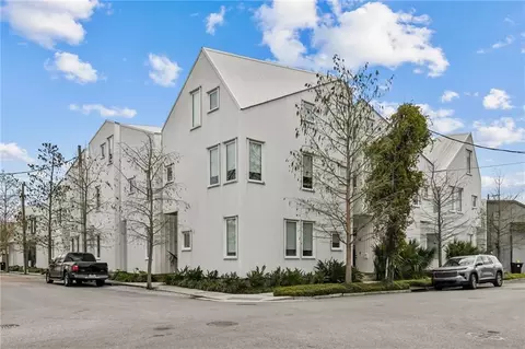 455 Ninth St #B, New Orleans, LA 70115