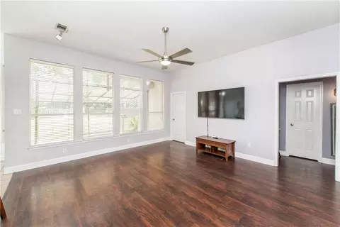 Living - 70312 1st St, Covington, LA 70433 photo 1 of 4