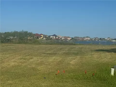 4116 Marina Villa E Dr, Slidell, LA 70461 photo 2