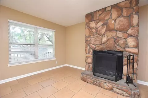 Living - 345 Mapleleaf Cir, Slidell, LA 70458 photo 4 of 4