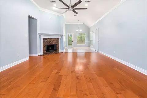 Living - 117 Amanda Dr, Slidell, LA 70458 photo 2 of 2