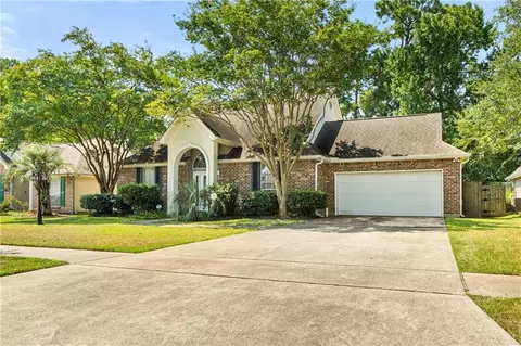 Exterior - 117 Amanda Dr, Slidell, LA 70458 photo 2 of 3