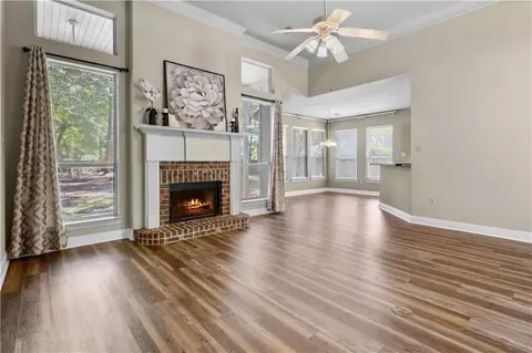 Living - 124 W Silver Maple Dr, Slidell, LA 70458 photo 2 of 4