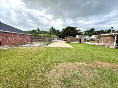 2901 Meadow Dr, Violet, LA 70092 photo 2