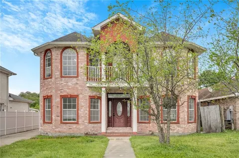 7721 Bullard Ave, New Orleans, LA 70128