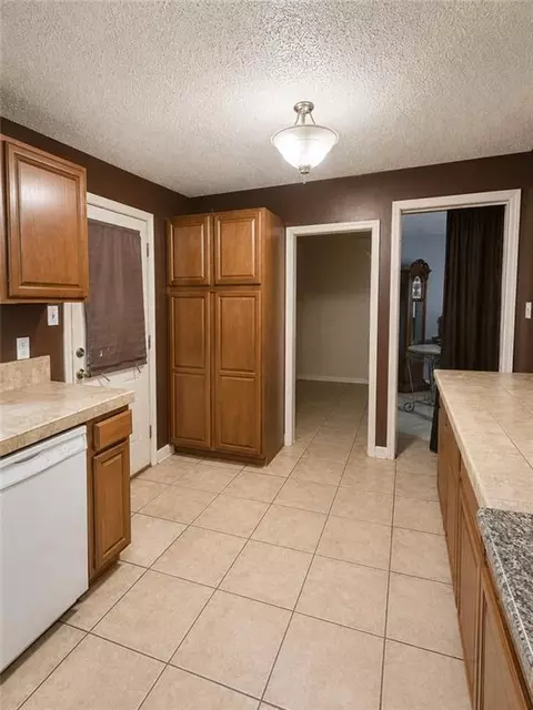 Kitchen - 364 Hickory Dr, Slidell, LA 70458 photo 3 of 3