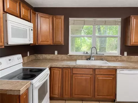 Kitchen - 364 Hickory Dr, Slidell, LA 70458 photo 1 of 3