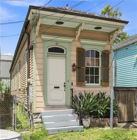 908 Montegut St, New Orleans, LA 70117