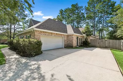 Exterior - 2818 Mesa Ct, Mandeville, LA 70448 photo 3 of 4