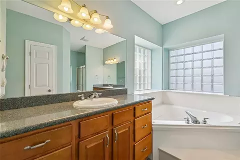 Bath - 2818 Mesa Ct, Mandeville, LA 70448 photo 1 of 4