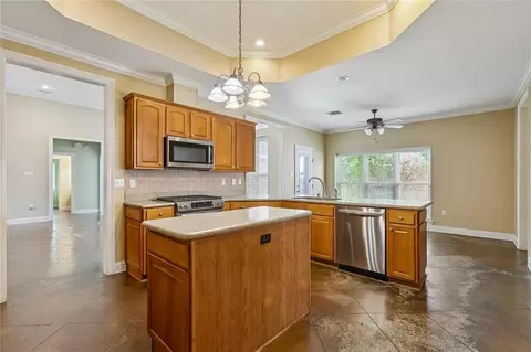 Kitchen - 2818 Mesa Ct, Mandeville, LA 70448 photo 2 of 2