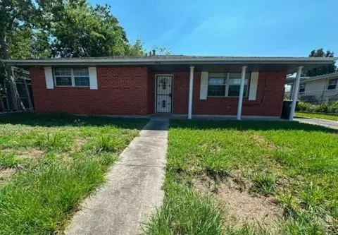 4861 Cardenas Dr, New Orleans, LA 70127