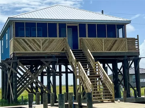 588 Grand Bayou Way, Port Sulphur, LA 70083