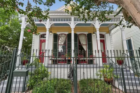 2221 23 Laurel St, New Orleans, LA 70130