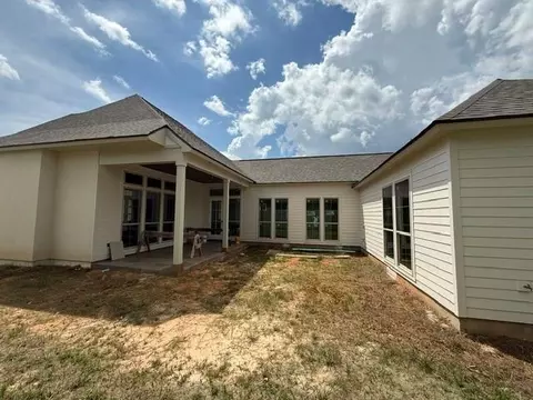 Exterior - 429 La Branch Pl, Covington, LA 70433 photo 3 of 3