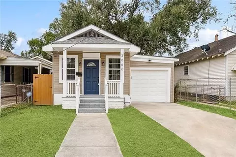 2666 Acacia St, New Orleans, LA 70122