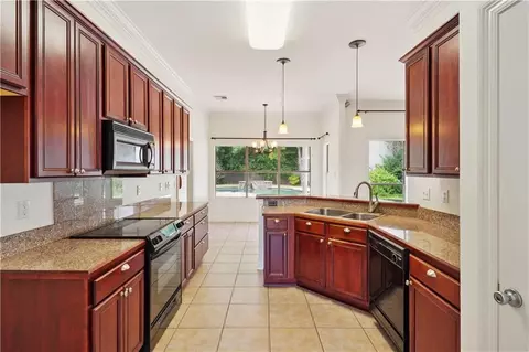 Kitchen - 101 Joyce Ct, Covington, LA 70433 photo 2 of 2