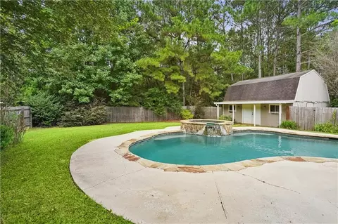 Exterior - 101 Joyce Ct, Covington, LA 70433 photo 6 of 7