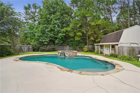 Exterior - 101 Joyce Ct, Covington, LA 70433 photo 5 of 7
