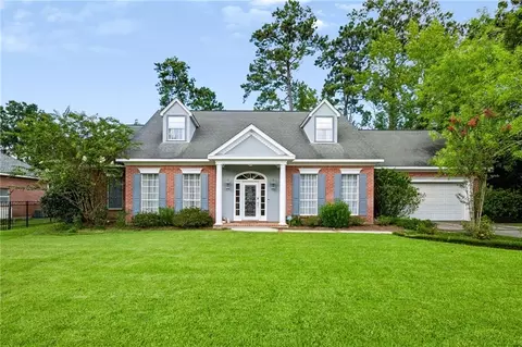 88 Longwood Dr, Mandeville, LA 70471